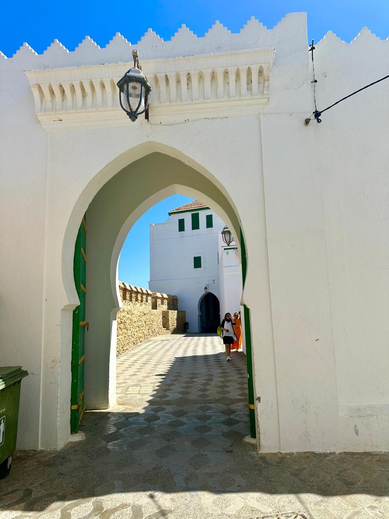 Asilah Vip - Haut Standing - Vue Mer - Piscines - Plage A 5 Minute - Garage Privee - Acces Pmr المظهر الخارجي الصورة